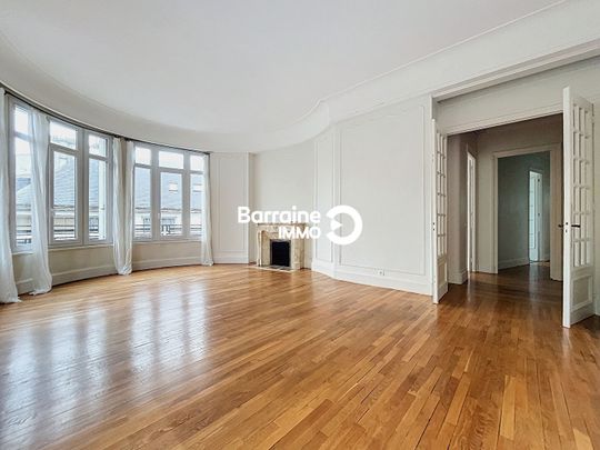 Location appartement à Lorient, 5 pièces 132.49m² - Photo 1