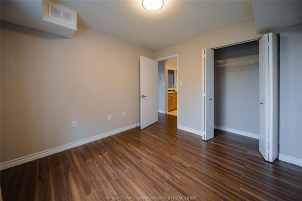 For Lease - 3000 SANDWICH Unit# 406, Windsor, Ontario - Photo 1