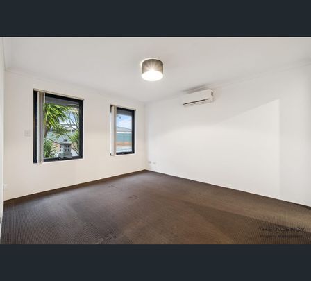 64 Kurrajong Bvd, Banksia Grove, WA 6031 - Photo 1