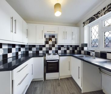 2 bedroom terraced house to rent - Photo 3