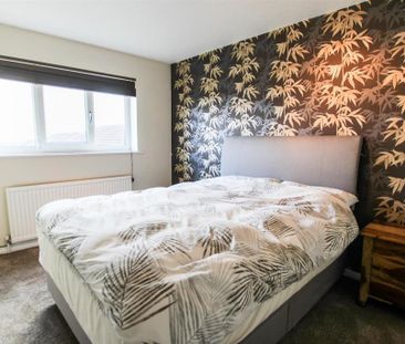 2 bedroom semi-detached house to rent - Photo 6