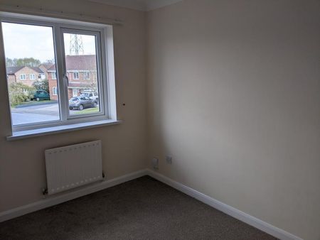 3 bedroom semi-detached house to rent - Photo 4