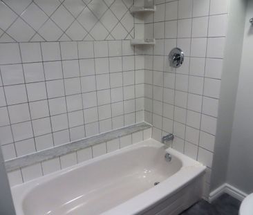 For Lease - 77 Tivoli Court Unit# Lower Level, Toronto, Ontario - Photo 2