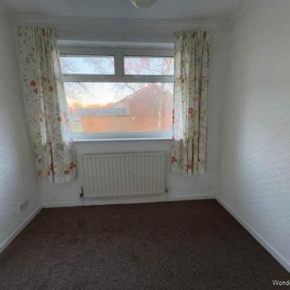 3 bedroom property to rent in Oldham - Photo 1