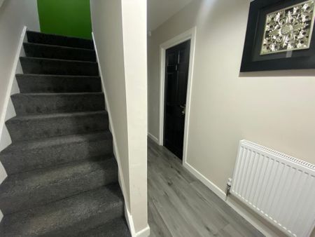 Manchester Road West - Photo 2