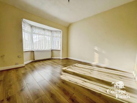 4 bedroom semi-detached house to rent - Photo 4