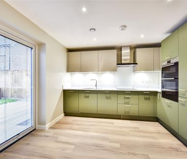 2 bedroom terraced house to rent - Photo 4