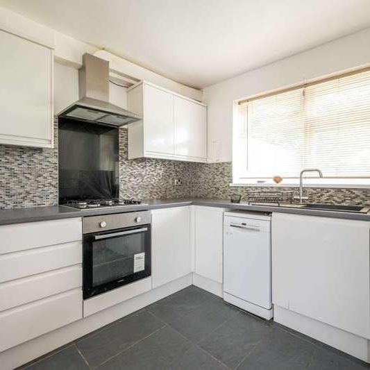 Holbrook Road, Stratford, E15 - Photo 1