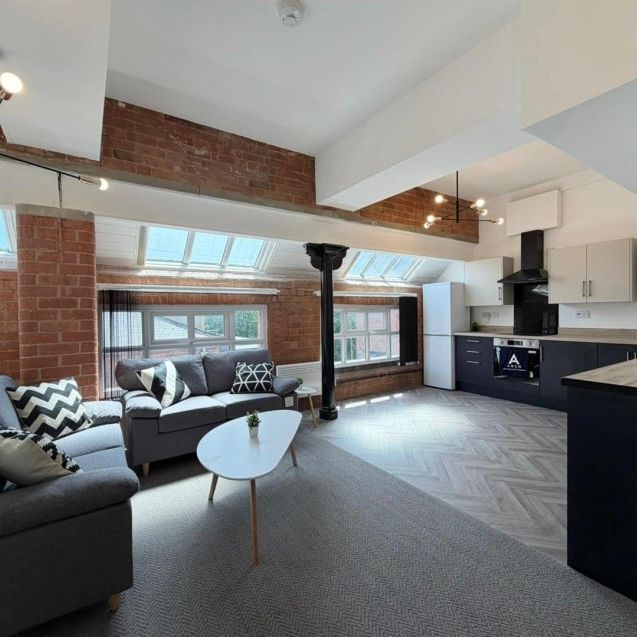Penthouse Professional Apartment - York Street, Leicester - Photo 1