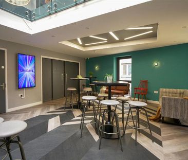 1 bedroom in a flat share to rent - Photo 1