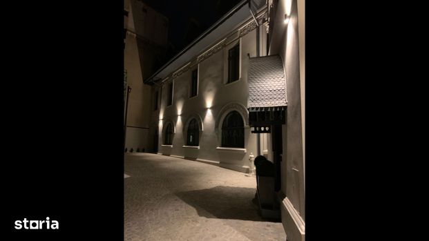 VILA SUPERBA - PIATA LAHOVARI - INCHIRIERE TOTALA SAU PARTIALA - Fotografie 1