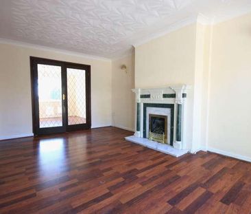 Pendle Close Wigan, WN5 - Photo 1