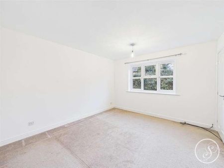 Roundhay, LS8 - Photo 5