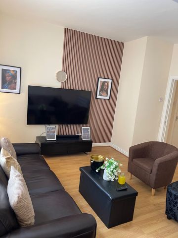 Room in a Shared House, Manchester, M32 - Photo 2