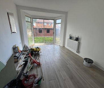 4 bedroom detached house to rent - Photo 6
