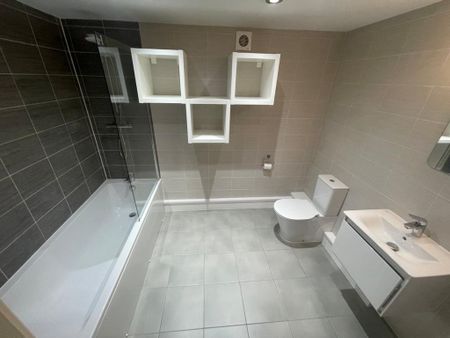 2 bedroom flat to rent - Photo 3