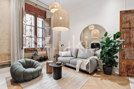 Barcelona Capital, Catalonia 08010 - Photo 4