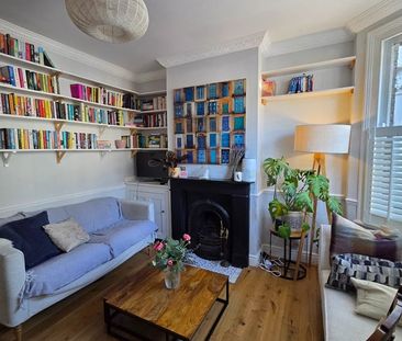 2 Bed Terraced House, Cromwell Road, E17 - Photo 4