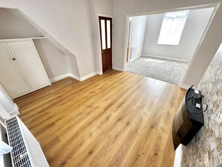 2 bedroom terraced house to rent - Photo 2