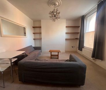 Flat 6, 26 Oswald Road, Oswestry, Shropshire, SY11 1RE - Photo 1