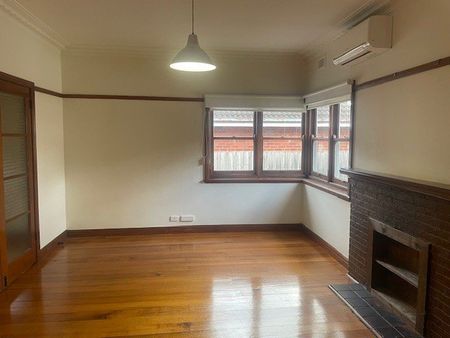 “Delightful 3 bedroom home in ideal location” - Photo 2