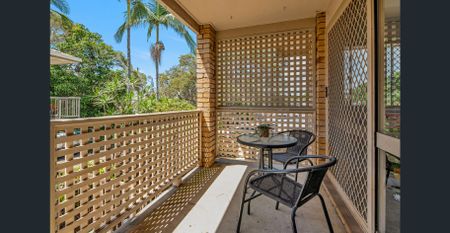 Light-Filled Duplex in Prime Coastal Location - Photo 4