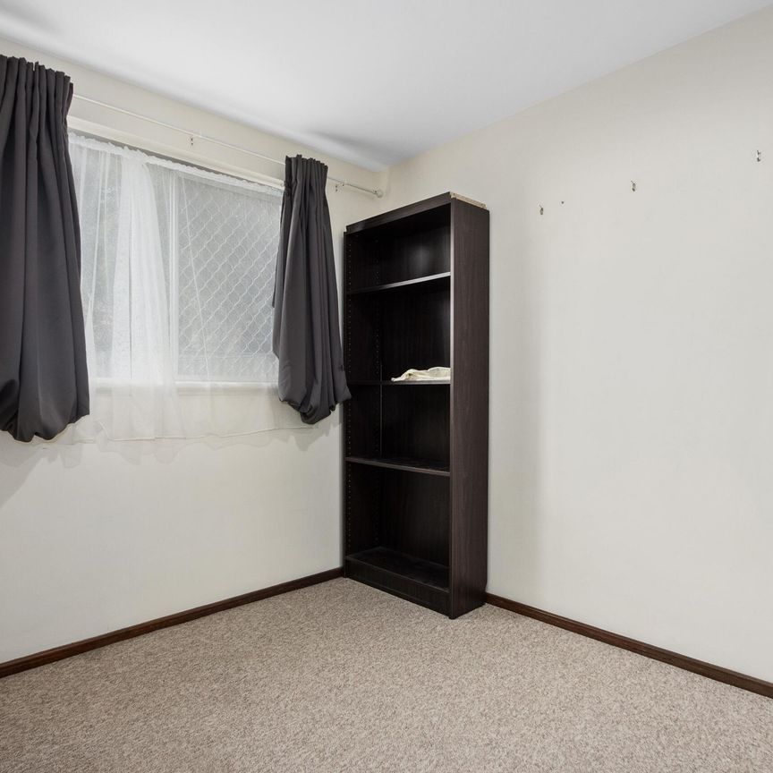 GROUND FLOOR UNIT IN GREAT LOCATION - Photo 1