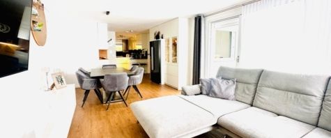 Moderne 3,5-Zimmer-Wohnung mit Süd-Dachterrasse & Garage — Zentrumsnah in Deggendorf zur Miete! - Foto 1