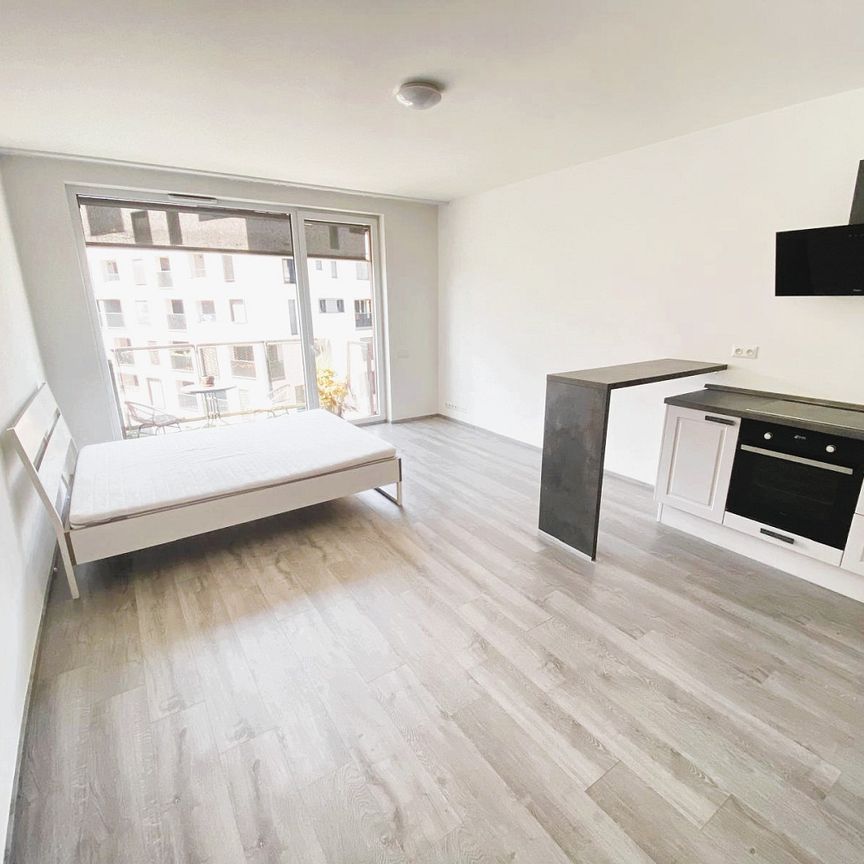 Pronájem bytu 1+kk 45 m² - Photo 1