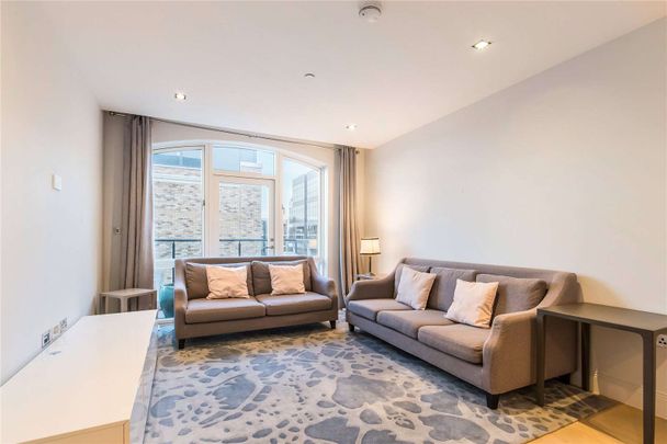 Stylish modern two bedroom apartment in Chiswick gate - Photo 1