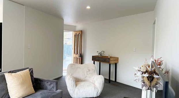 Contemporary living in Richmond - Photo 1