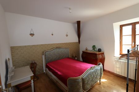 Location Appartement 3 pièces 50m² LA CHARITE SUR LOIRE 58400 - Photo 2