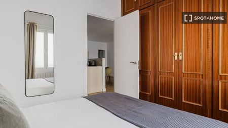 1 room luxury Flat for rent in Madrid, Spain - Photo 5
