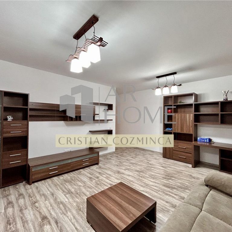 Apartament 3 camere, 2 locuri de parcare, centrala proprie, - Fotografie 1