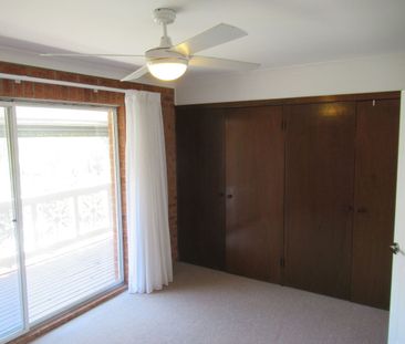 Upmarket Townhouse - Photo 2