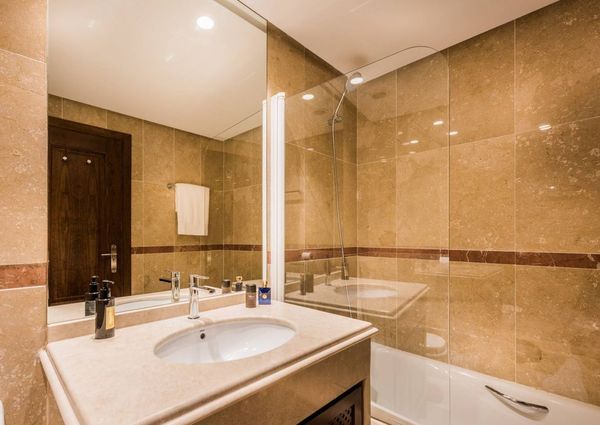 4 bedroom luxury penthouse for rent in Marbella Del Este, Spain