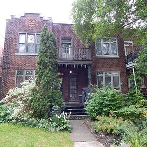 Spacious 3-bedroom House in Notre-Dame-de-Grâce - Photo 2