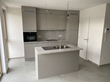 NIEUWBOUW !!! Ideaal gelegen appartement op de eerste verdieping in een kleine residentie. - Foto 5