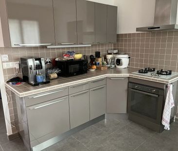 Location Maison 5 pièces 102 m2 à Saint-Jean-d'Illac - Photo 2