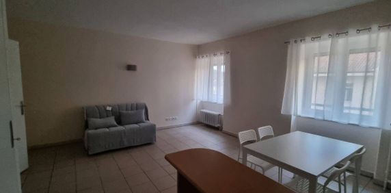 Location appartement 1 pièce 32 m² à Privas (07000) - Photo 2