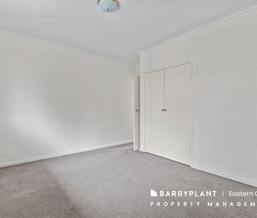 Comfortable & Convenient Living in the Heart of Bulleen - Photo 2