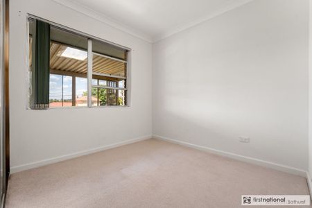 Spacious Family Home in Quiet Cul-de-Sac - Photo 5