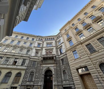 Modernes Innenstadtappartement mit Innenhof-Loggia in 1010 Wien - Photo 1