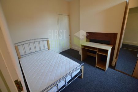 4 bedroom terraced house to rent - Photo 3