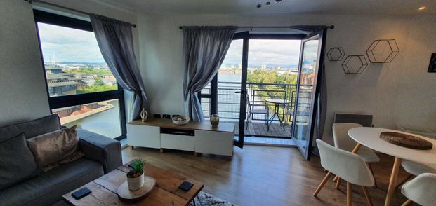 Price £1,600 pcm - Available 04/05/2026 - Furnished - Photo 1