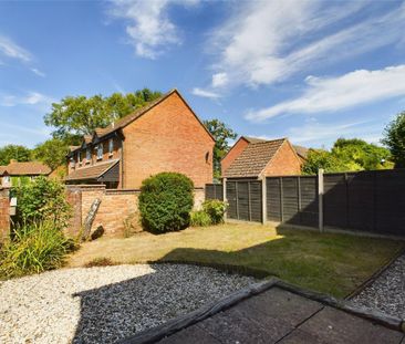 3 bedroom semi-detached house to rent - Photo 3