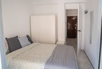 Carrer de Sant Lluís Bertran, Torrent, Valencian Community 46900