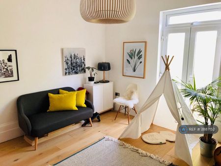 6 bedroom terraced house to rent - Photo 3