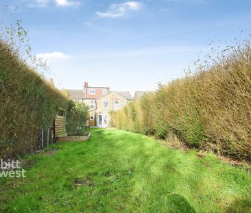 3 bedroom terraced house to rent - Photo 5