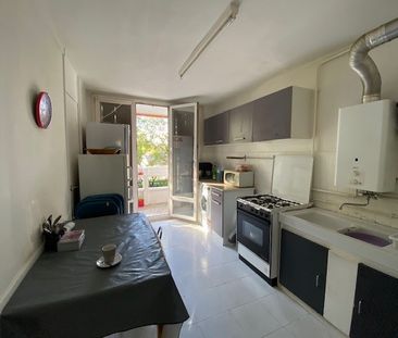 Location Appartement 3 pièces 70m² BRON 69500 - Photo 2